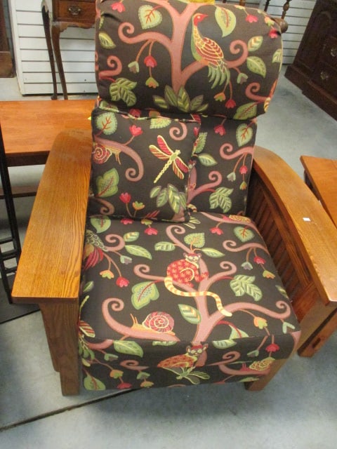 Barcalounger Oak Arts & Craft Mission Style Upholstered Recliner: 34"w, includes matching accent pillow, Local Pickup Only