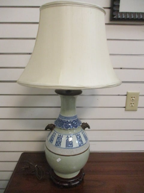 Asian Inspired Porcelain Urn Table Lamp (1 of 6)
