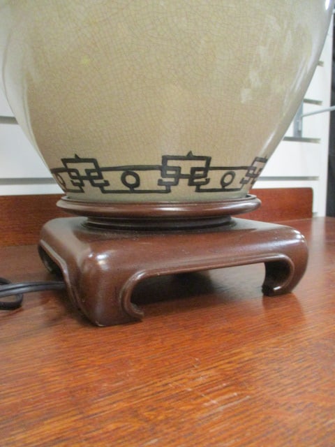 Asian Inspired Porcelain Ginger Jar Table Lamp - 5
