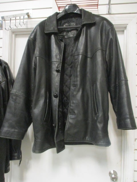 Cuir du Monde Soft Black Leather Hip Jacket: Size Medium, appears to be men's-preview for fit