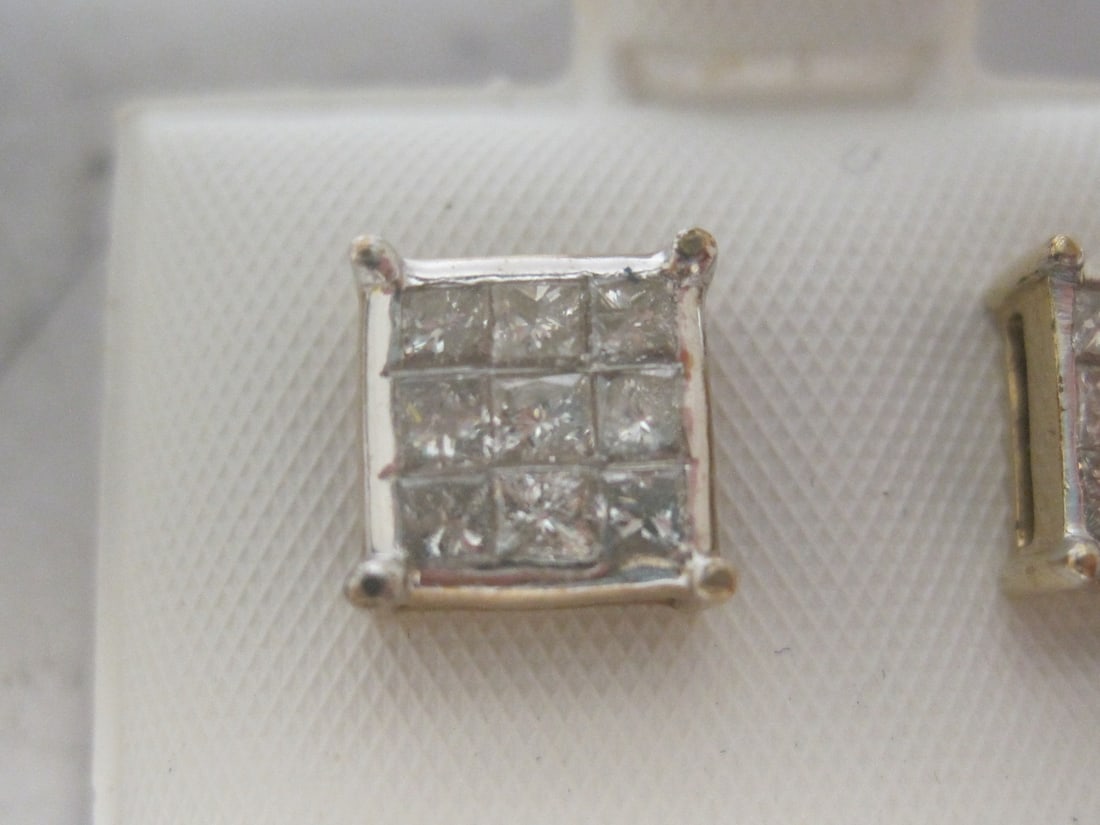 14k Gold 1 ct tw Diamond Earrings - 2