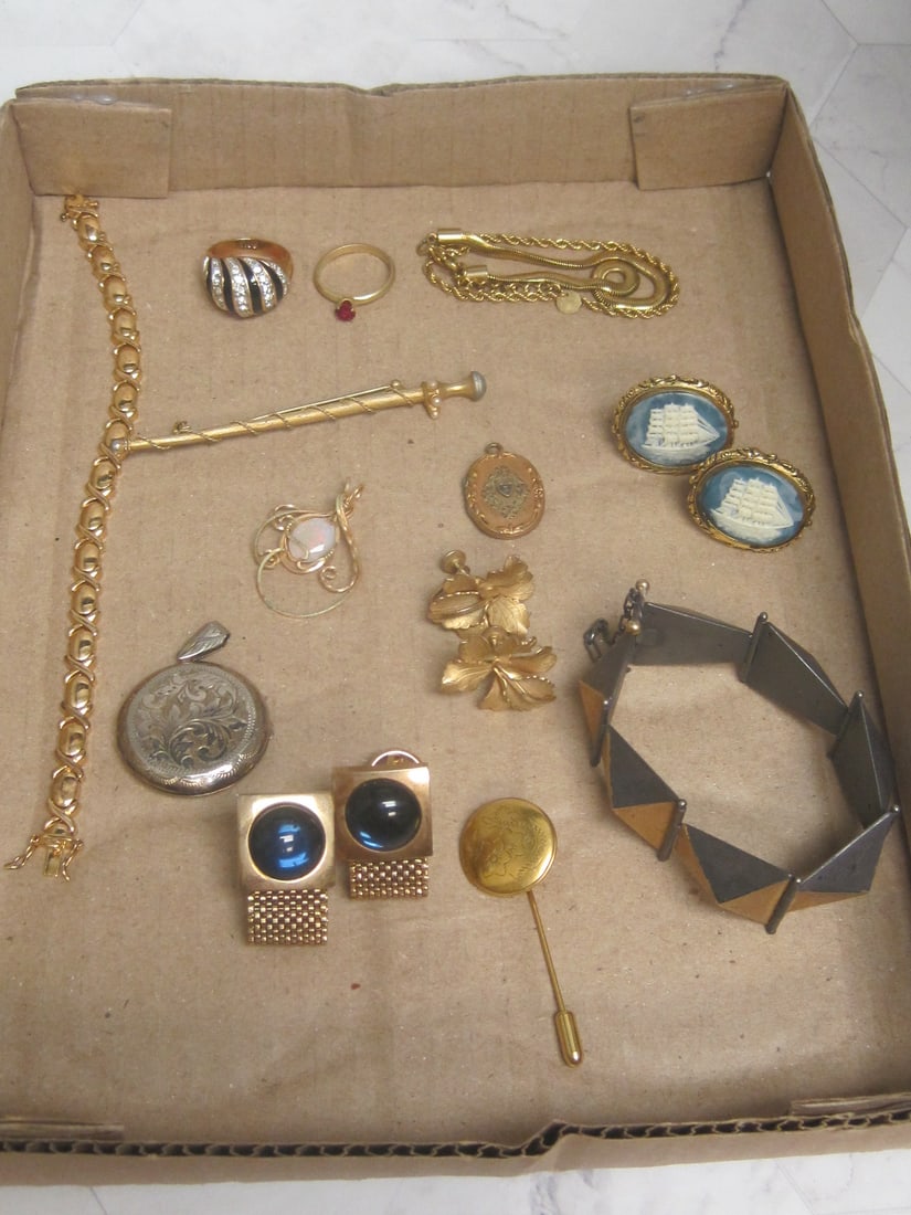 Lot of Vintage/ Modern Estate Jewelry- Some Signed: .