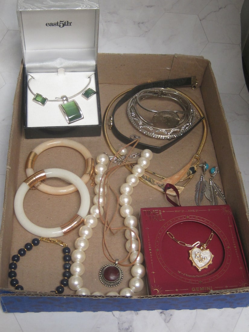 Lot of Vintage/ Modern Estate Jewelry- Some Signed: .