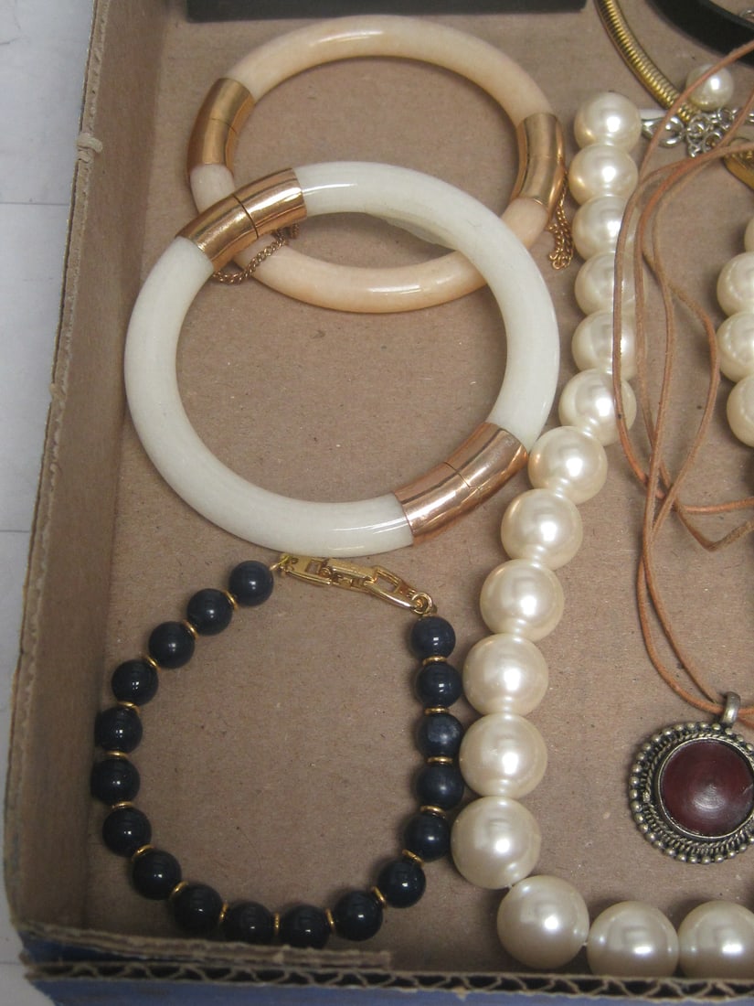 Lot of Vintage/ Modern Estate Jewelry- Some Signed - 2
