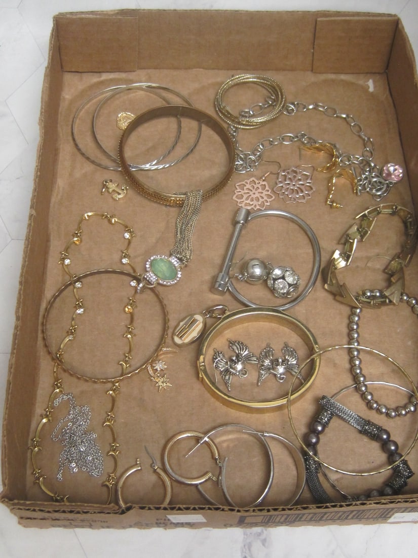 Lot of Vintage/ Modern Estate Jewelry- Some Signed: .