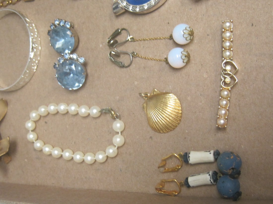 Lot of Vintage/ Modern Estate Jewelry- Some Signed - 2
