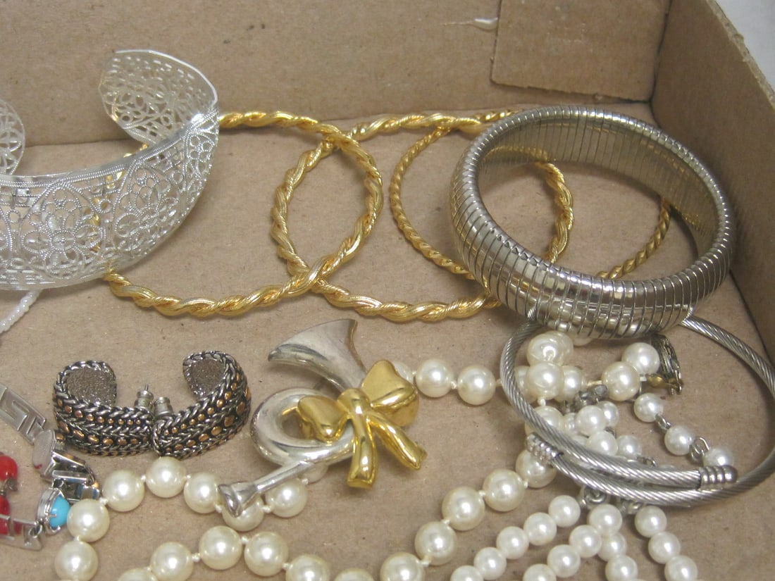 Lot of Vintage/ Modern Estate Jewelry- Some Signed - 4