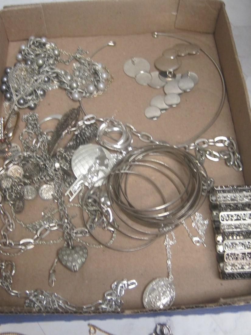 Lot of Vintage/ Modern Estate Jewelry- Some Signed: .