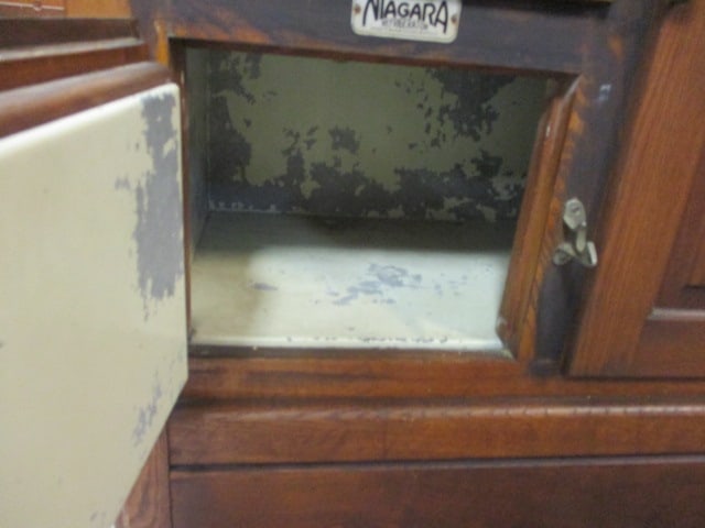 Vintage Niagara Refrigerator Heinz & Munschauer Oak Icebox - 6