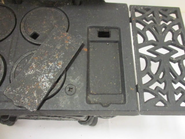 Old Mountain Cast Iron Salesman Sample/Toy Wood Burning Cook Stove - 4