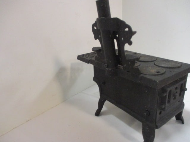 Old Mountain Cast Iron Salesman Sample/Toy Wood Burning Cook Stove - 6