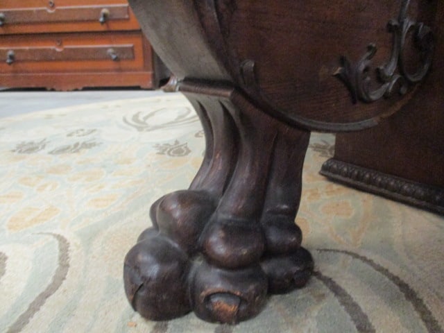 Antique Victorian Eastlake Quarter Sawn Oak Pedestal Table and Two Leaves - 3