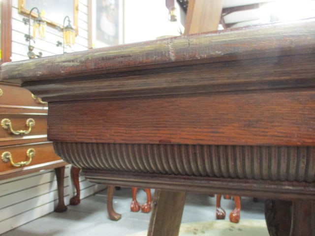 Antique Victorian Eastlake Quarter Sawn Oak Pedestal Table and Two Leaves - 5