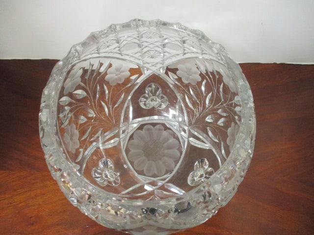 Footed Crystal Ball Vase Centerpiece - 2
