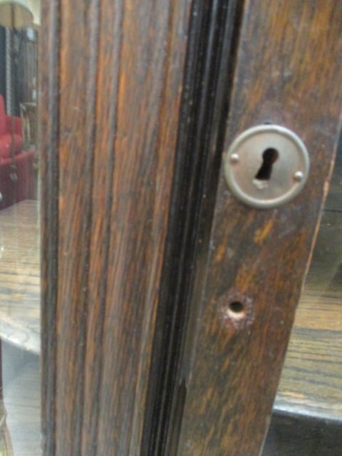 Antique Curved Glass Quarter Sawn Oak Curio Cabinet - 3