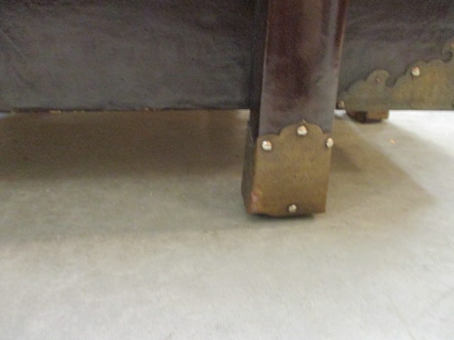 Textured Leather Look Lidded Trunk with Brass Accents - 4