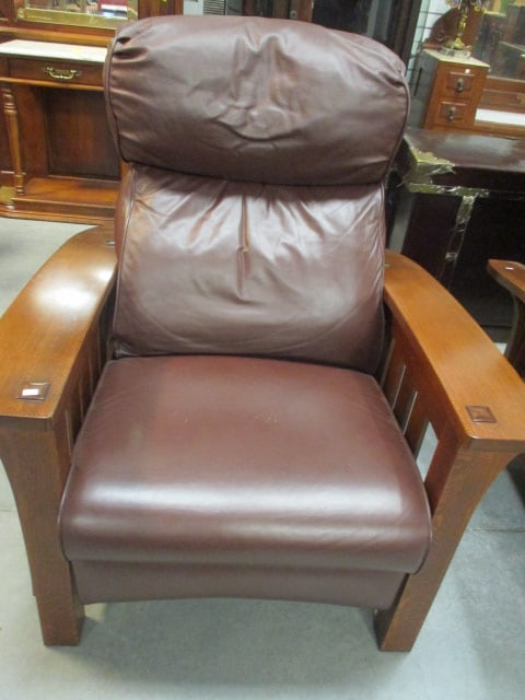 Stickley Leather Bustle Back Recliner (1 of 4)