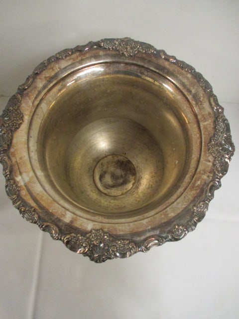 Wallace "Baroque" Silverplate Champagne Ice Bucket - 2