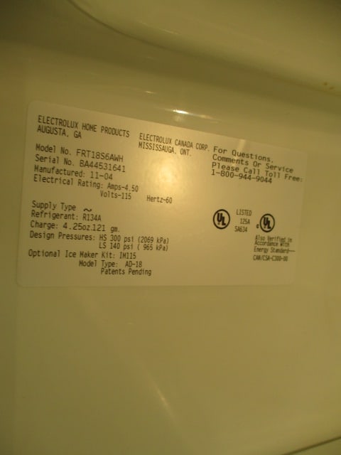 Frigidaire White Top Mount Refrigerator - 4