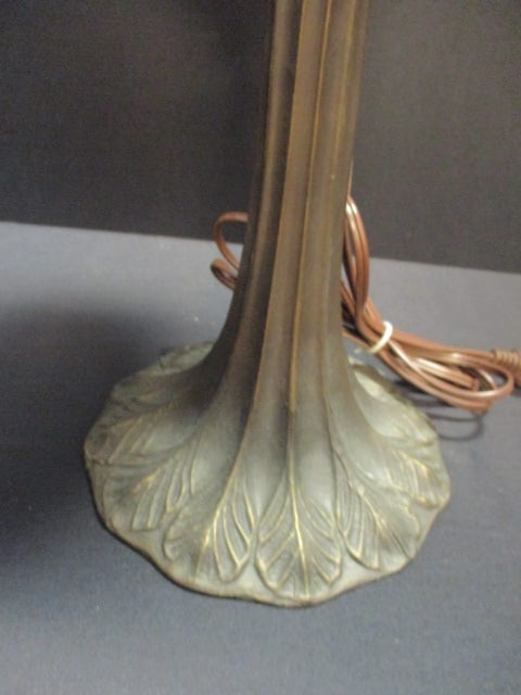 Vintage Fenton Handpainted Gone With The Wind Style Electric Parlor Lamp - 2
