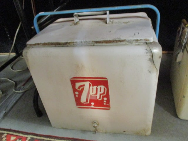 Vintage Progress Refrigerator Co. "7 UP" Ice Chest: 19" x 13" x 19"(top of handle), galvanized interior with removable tray, has drain and bottle opener handle, some age/use wear to paint, some rust spots-see pictures and preview