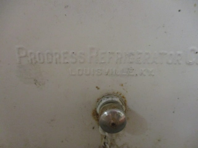 Vintage Progress Refrigerator Co. "7 UP" Ice Chest - 5