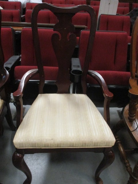 Berharht Mahogany Queen Anne Style Arm Chair: 23"w, some finish scuffs, Local Pickup Only