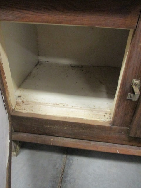 Tennessee Furniture Corp. "Cavalier" Oak Ice Box - 6
