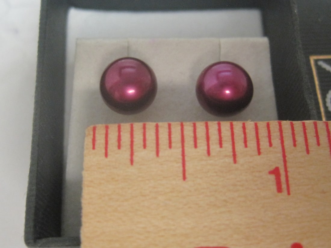 Red Wine Honora Pearl Stud Earrings - 3