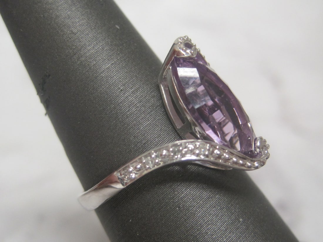 10k White Gold Amethyst & Diamond Ring - 3