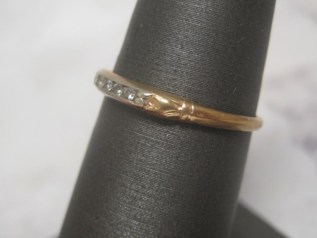10k Gold Antique Diamond Band Ring - 2