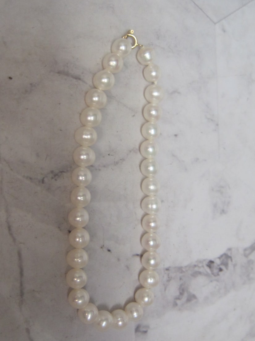 7" Pearl Bracelet with 14k Gold Clasp: .