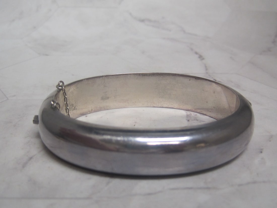 Sterling Silver 950 Wide Hinged Bangle Bracelet with Safety Chain: Weighs 33 grams