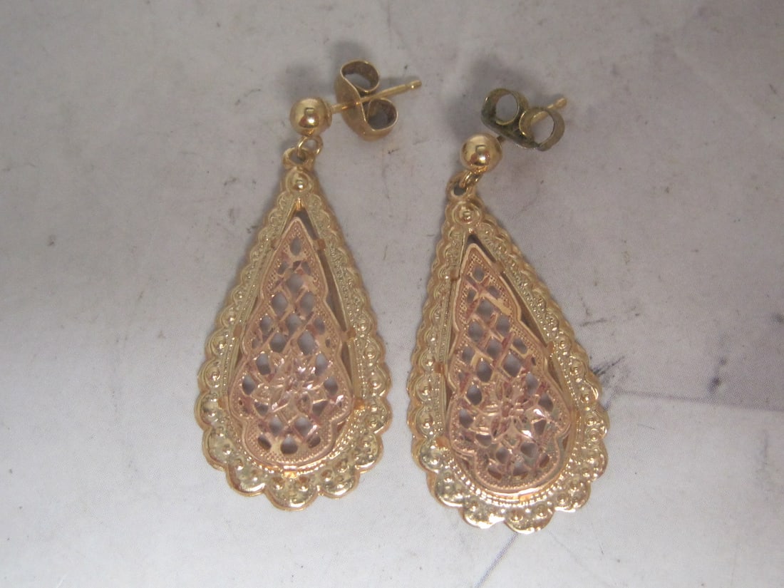 14k Yellow & Rose Gold Earrings: Weighs 1.1 grams