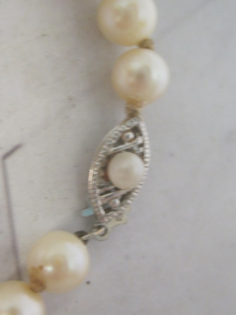 20" Pearl Necklace with 14k White Gold Clasp - 3