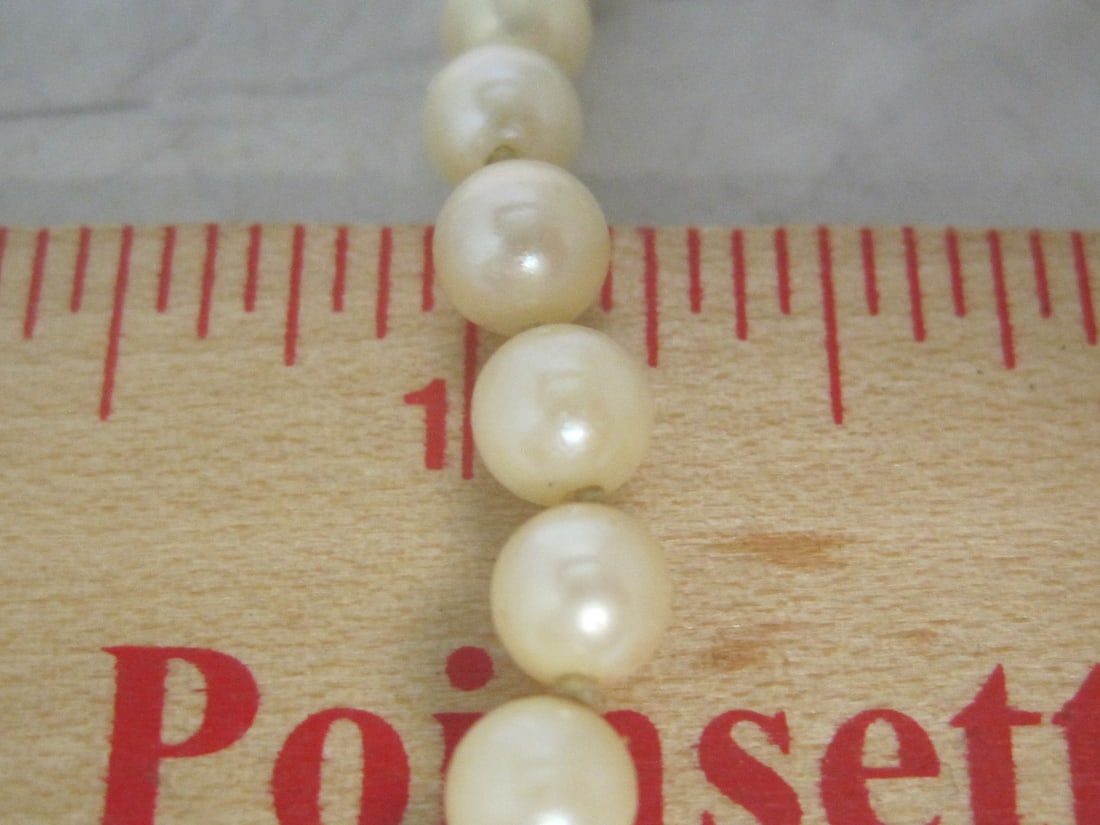 20" Pearl Necklace with 14k White Gold Clasp - 4