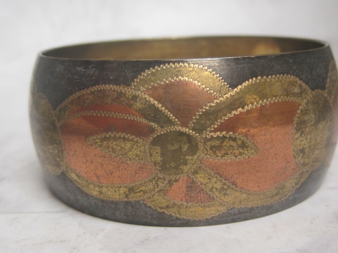 Multi-Metal Tri-Colored Bangle Bracelet - 2
