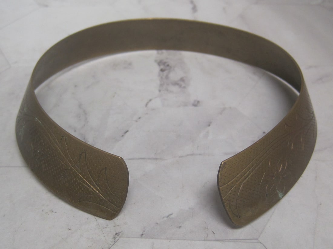 Etched Brass Collar Cuff Necklace - 4
