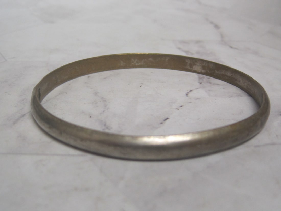 Mexican Silver Bangle Bracelet: Weighs 19.1 grams