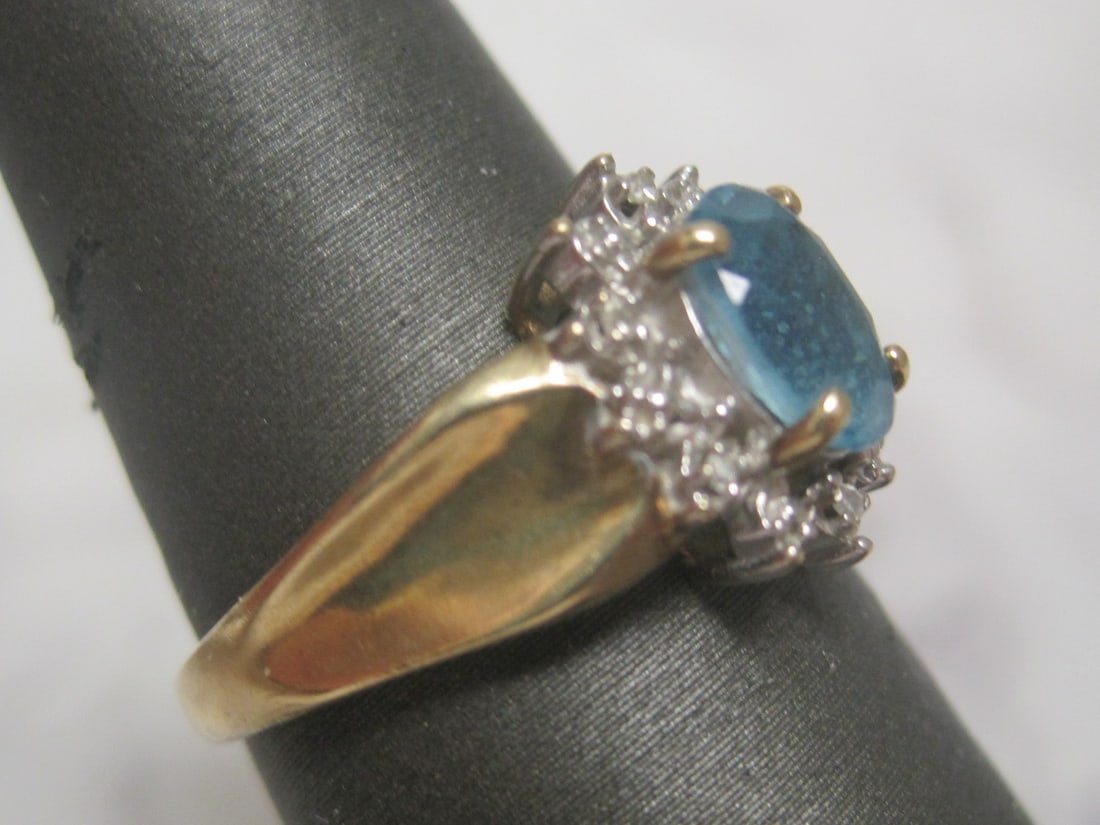 10k Gold Blue Topaz & Diamond Ring - 3