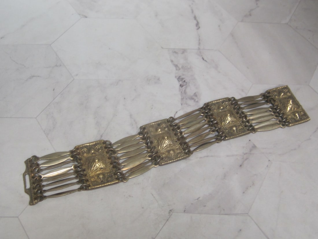 7 1/2" Mexican Silver Bracelet with Ornamental Links: Weighs 45.1 grams
