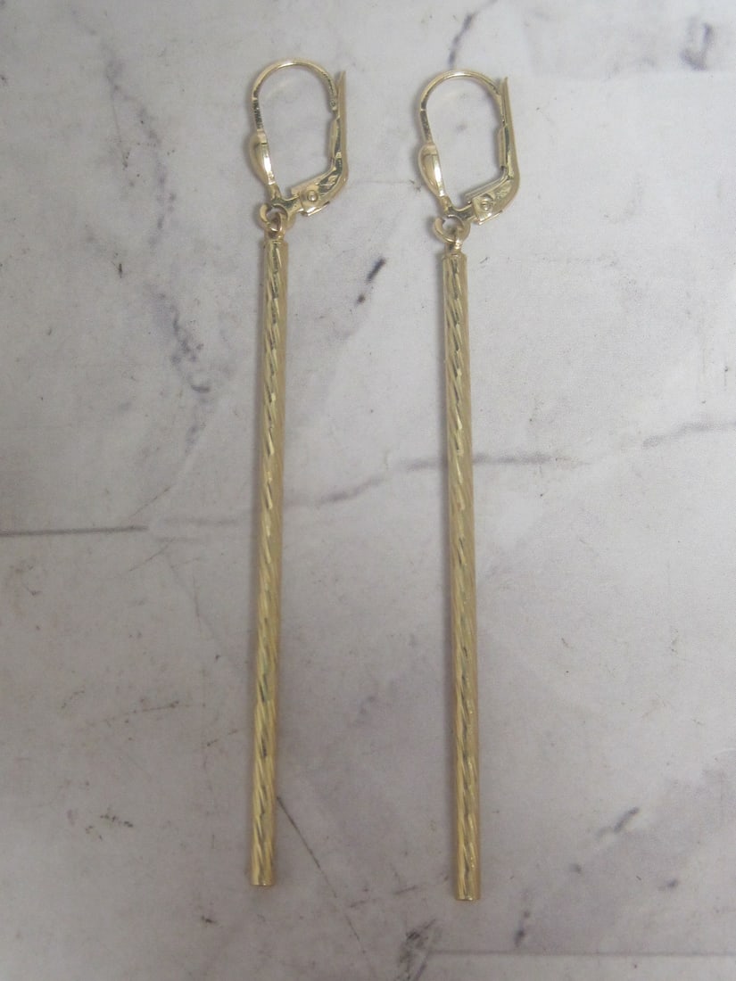 10k Gold Bar Earrings: Weighs 2 grams