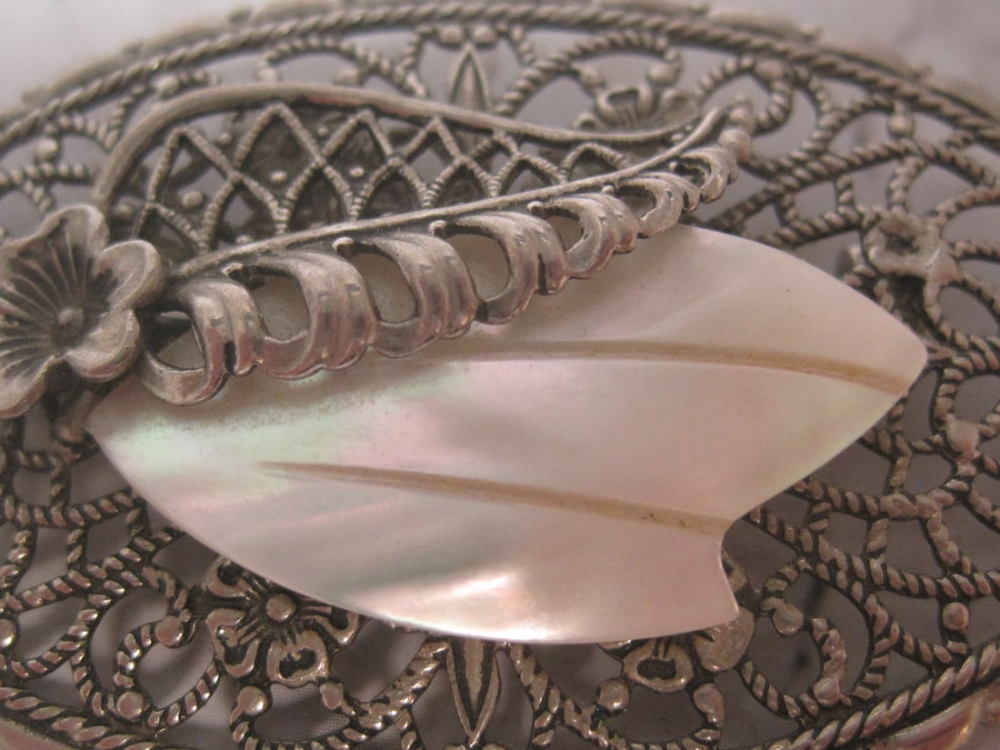 Vintage Filigree & Mother of Pearl Brooch - 2