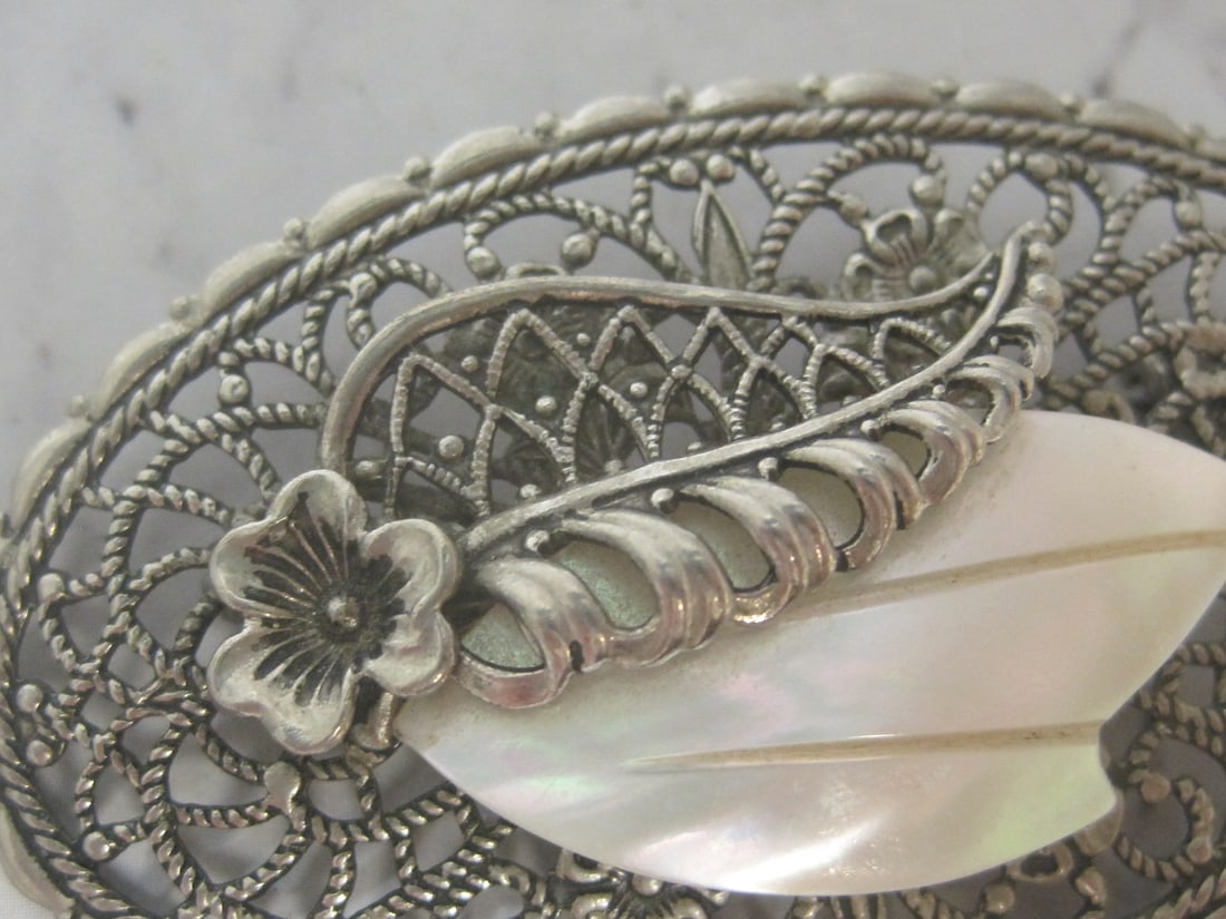 Vintage Filigree & Mother of Pearl Brooch - 3