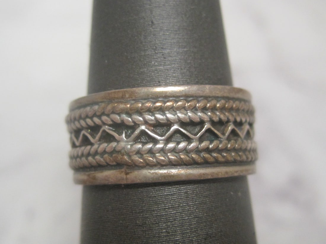 Sterling Silver Band Ring: Weighs 5.4 grams, Size 7