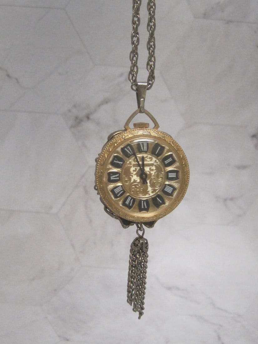 Vintage Lucerne Pendant Pocket Watch with 24" Goldtone Chain - 2