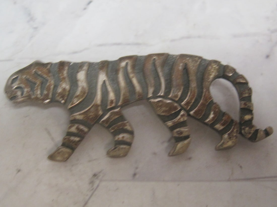 Sterling Silver Two-Tone Tiger Brooch: Weighs 15.8 grams