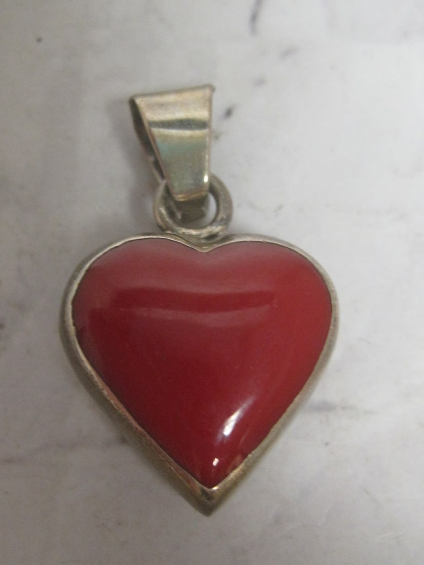 Sterling Silver Reversible Heart Pendant: Weighs 7.8 grams