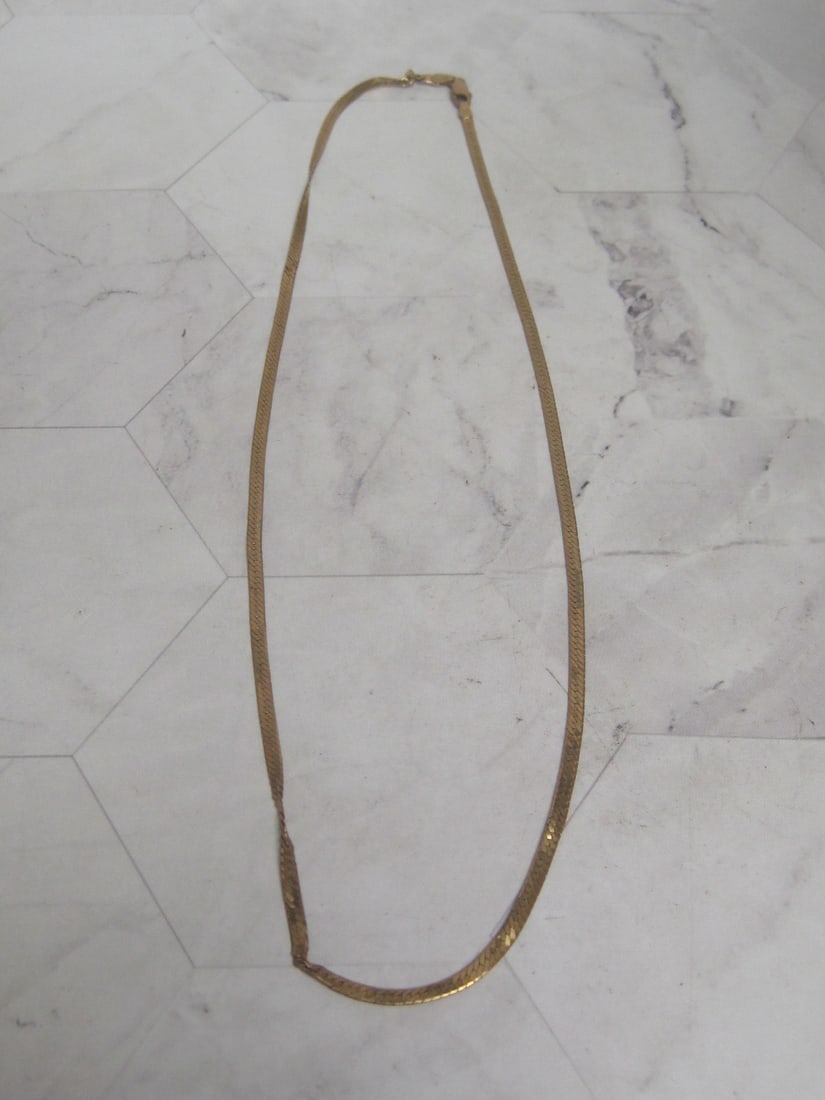 20" 14k Gold Herringbone Necklace: Weighs 6.3 grams, Few kinks