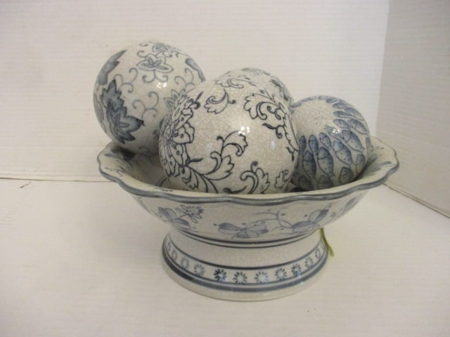 Bowl & Decorative Balls: .